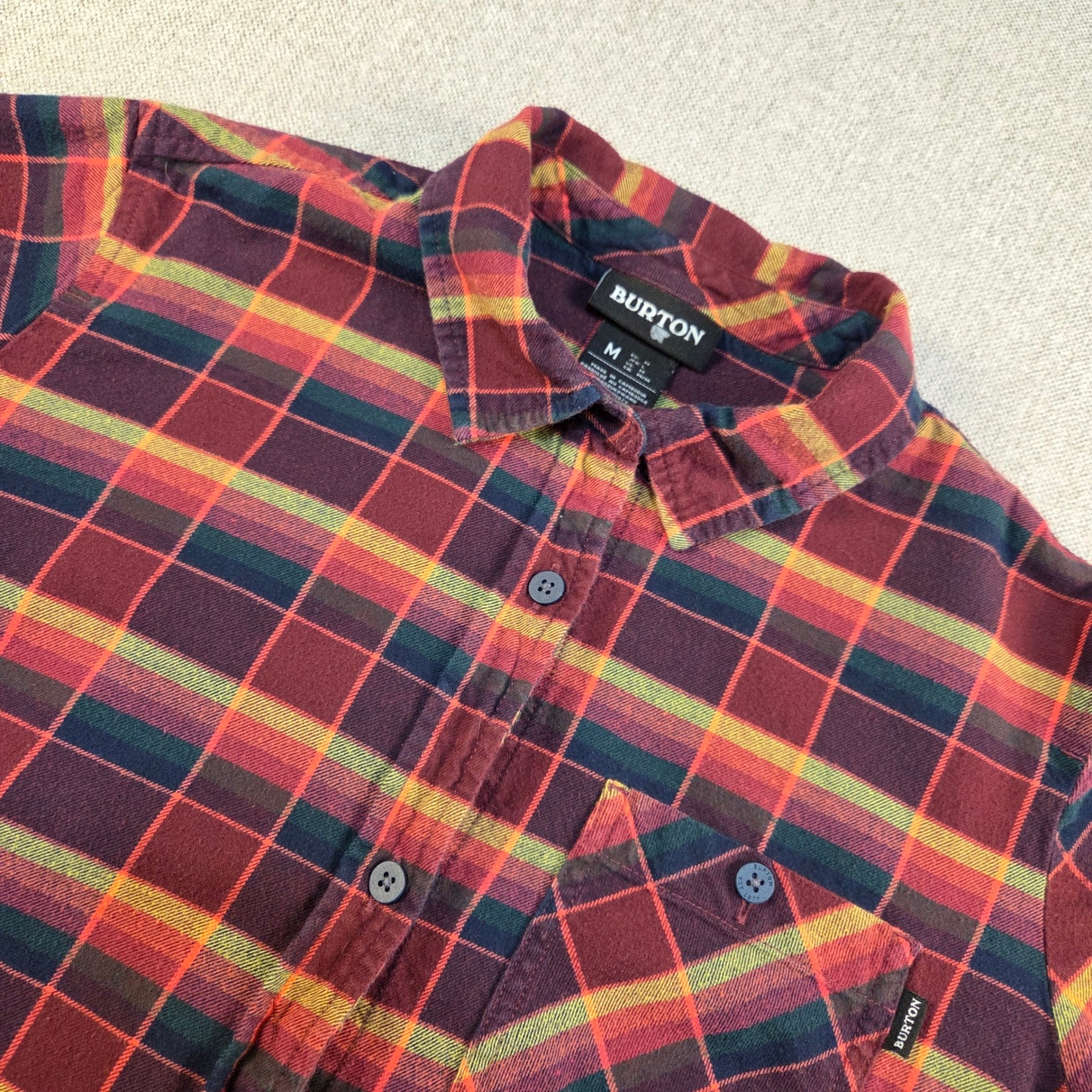 Burton Grace Flannel Button Up Shirt Women's Medium Plaid Red/Green Casual